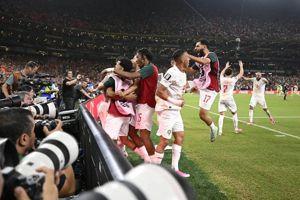 Fas Hollanda'yı penaltılarla eledi! Zafer sonrası hep birlikte secdeye - 2