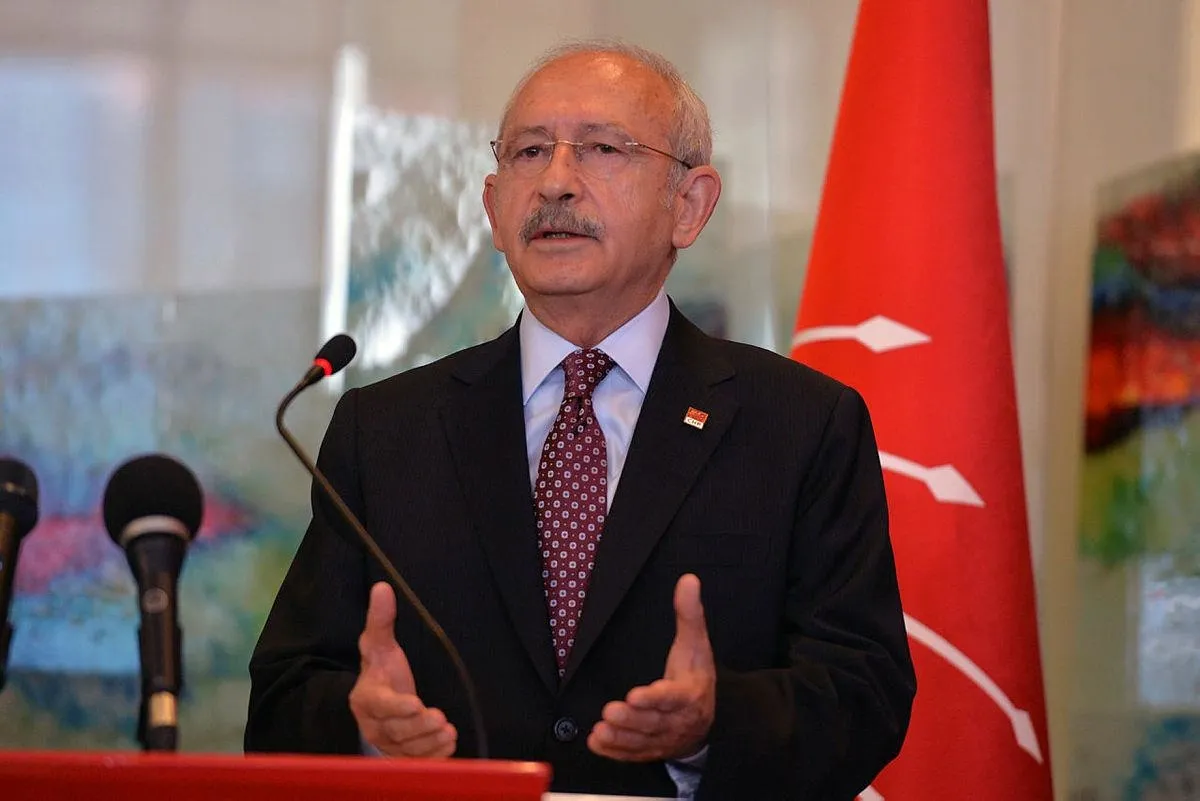 CHP yine Batı'ya göz kırptı!