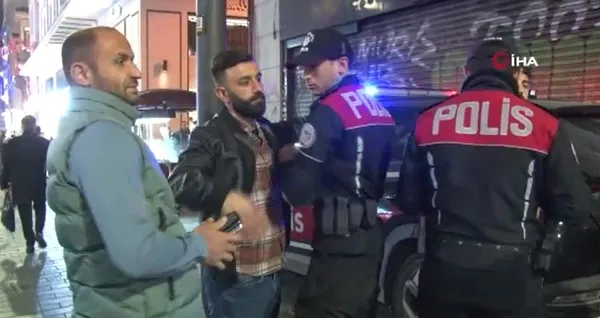 beyoglu-polisinden-sok-uygulamasi-10-gozaldi-1709242342650.jpeg Beyoğlu'nda polis ekiplerinden "Şok Uygulaması"! 10 kişi gözaltına alındı - 3