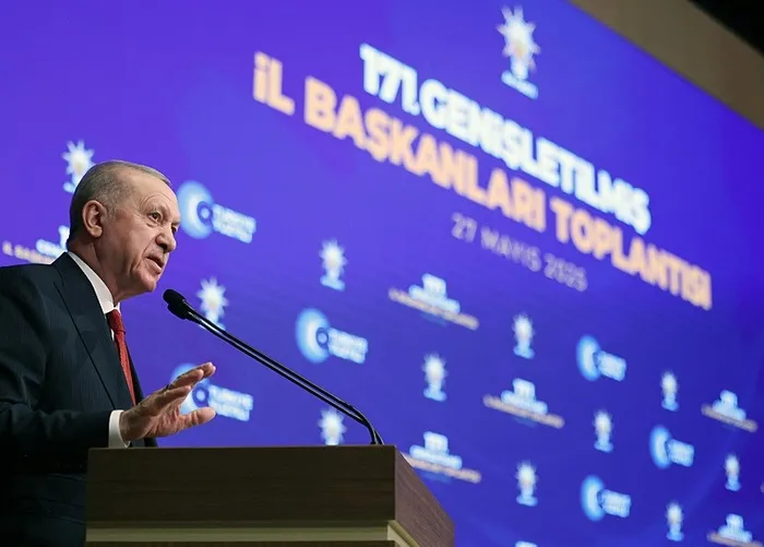 baskan-erdogandan-azerbaycan-donusu-flas-aciklamalar-1748506822364.jpeg Başkan Erdoğan, yeni keşifler konusunda önümüzdeki günlerde yeni müjdeler gelebileceğini söyledi. (A Haber arşiv)