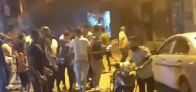 Gaziantep'te ağır hasarlı 4 katlı bina çöktü! Çevredeki panik kamerada