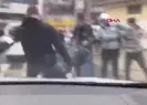 Liselilerden tekmeli, yumruklu saldırı; O anlar kamerada