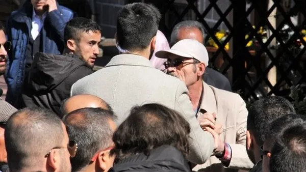 Muhsin Yazıcıoğlu'nun kabrini ziyarete giden Mansur Yavaş'a vatandaşlardan tepki - 2