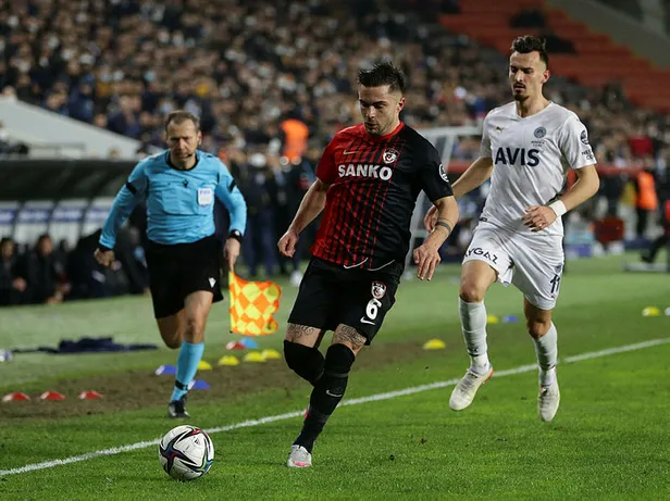 Fenerbahçe Gaziantep maçı şifresiz canlı nasıl izlenir? 29 Nisan FB Gaziantep FK maçı hangi kanalda, ne zaman, saat kaçta?