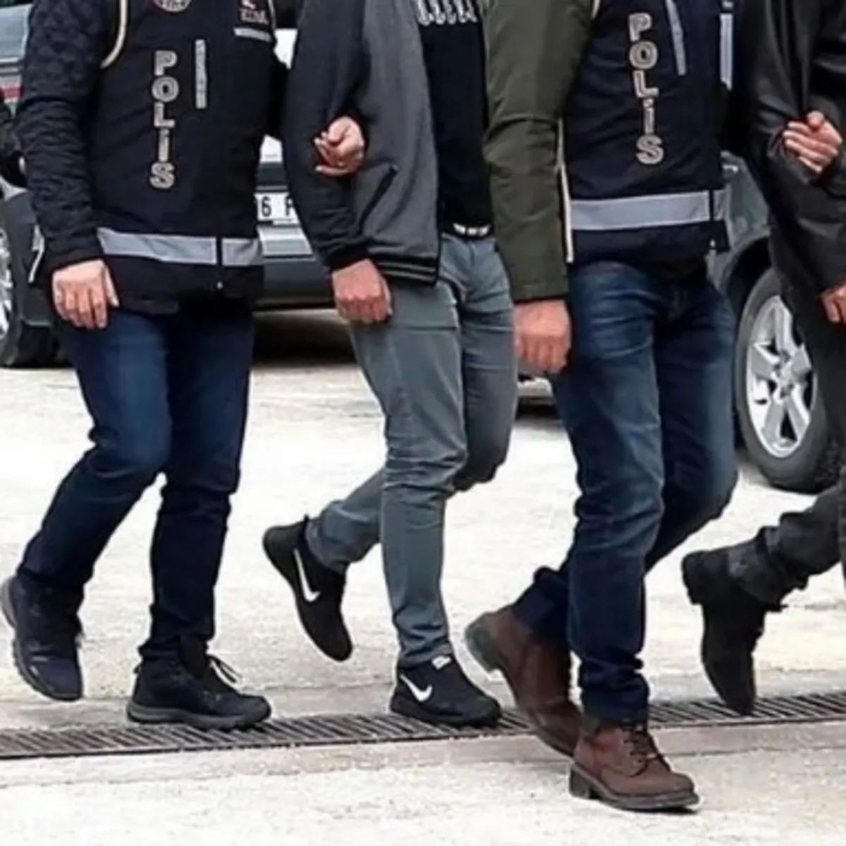Kilis'te kamu ihalesine fesat ve rüşvet soruşturması: 3 gözaltı