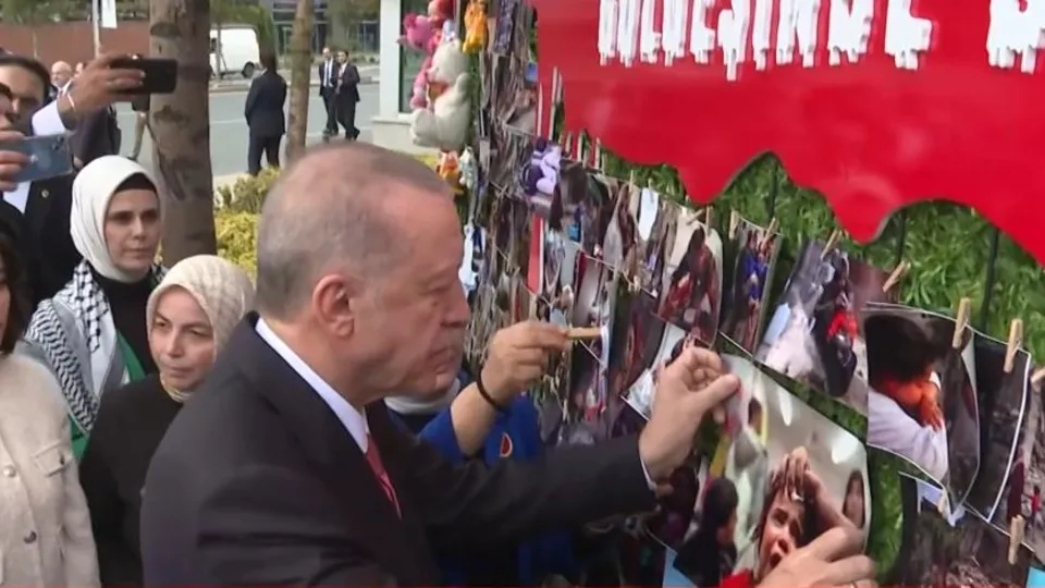 Başkan Erdoğan’dan Gazze sergisine ziyaret