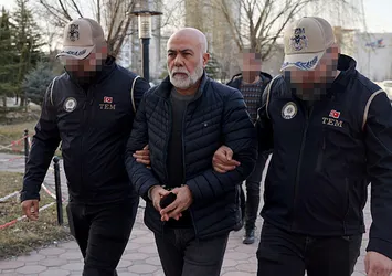 FETÖ firarisi eski Vali Ahmet Pek yakalandı