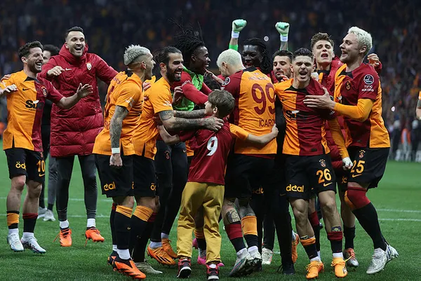 1683575967578.jpg Emre Belözoğlu'ndan Galatasaray itirafı: Ben Fenerbahçeli Emreyim ama... - 1