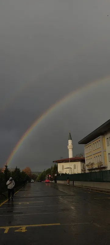 istanbulda-gokkusagi-surprizi-1639904720118.jpg İstanbul'da gökkuşağı sürprizi! Hayran bıraktı... - 3