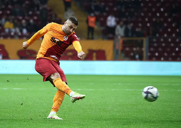Son dakika! Galatasaray Alpaslan Öztürk’le yollarını ayırdı