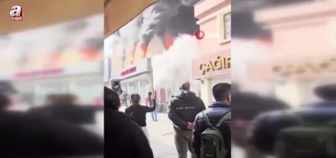 İzmir'de tarihi çarşıda korkutan yangın