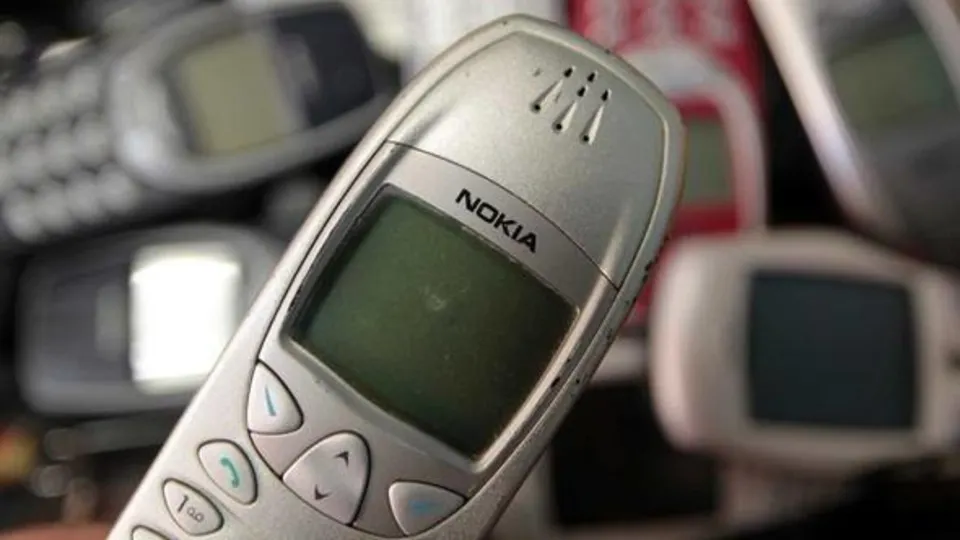 Eski telefonundan çıkardığı parça ile yaptığı şey inanılmaz!