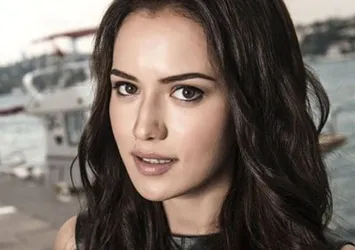 Fahriye Evcen söylentilere böyle yanıt verdi!