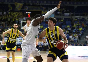 Potadaki derbide kazanan Fenerbahçe! Beşiktaş'ı devirip seride öne geçti
