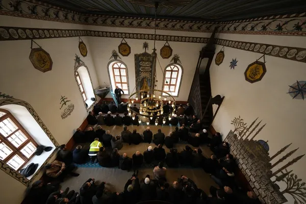 Osmanlı’nın son dönem eseri tarihi Karahoca Camii ibadete açıldı