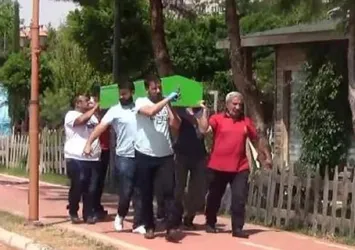 Korkunç ölüm! Motosikletlinin başı koptu