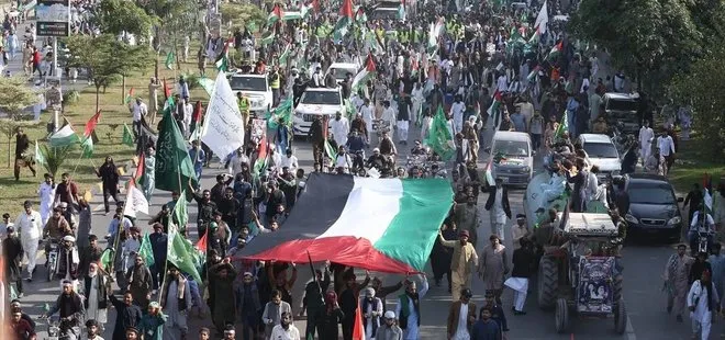 Pakistan’da on binlerce kişi, Filistin’e destek için yürüdü