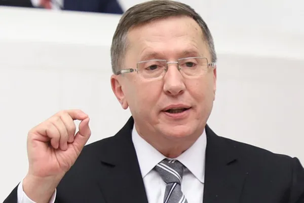 1625324218886.jpg Millet İttifakı'nda Necmettin Erbakan tartışmaları sürüyor: İYİ Partili Lütfü Türkkan'ın sözleri ardından Saadet Partisi ile yeni gerilim - 1