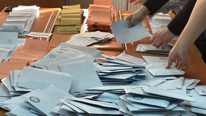orduda-iyi-partinin-itirazlari-yeniden-sayim-yapildi-ak-partinin-oyu-artti-1712517248691.jpeg Ordu’da İYİ Parti’nin itirazları yeniden sayım yapıldı! AK Parti’nin oyu arttı - 4