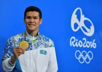 Daniyar Yeleussinov altını kaptı!