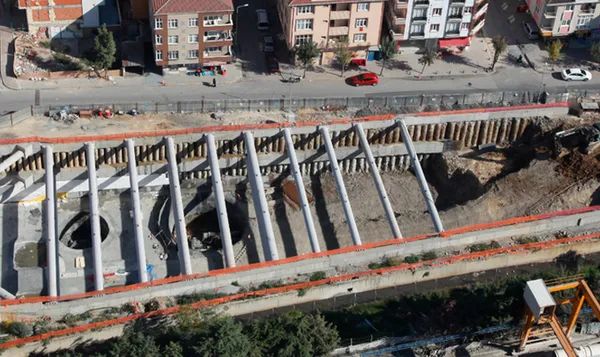 Bakan Adil Karaismailoğlu’ndan CHP’li Ekrem İmamoğlu’na tepki! Algı operasyonu yapıyor