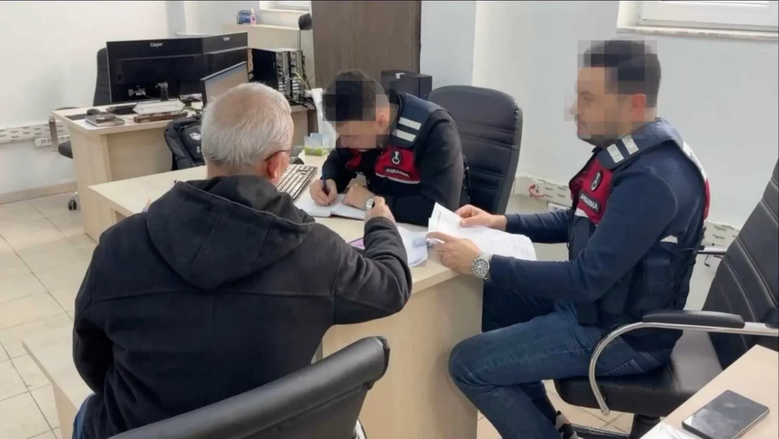 Düzce merkezli 6 ilde sahte borsa yatırım reklamı operasyonu: 9 şüpheli tutuklandı