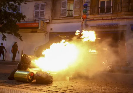 Fransa sokakları alev alev! Fransız polisine izin verildi | Fransa'daki isyanın arka planında ne var?