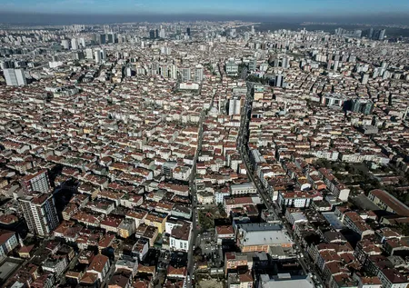 İstanbul'da beklenen depremin büyüklüğü ne olacak? Naci Görür: İki fay aynı anda kırılırsa... | 2 il için kritik uyarı