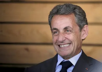 Nicolas Sarkozy cumhurbaşkanlığı adaylığını açıkladı
