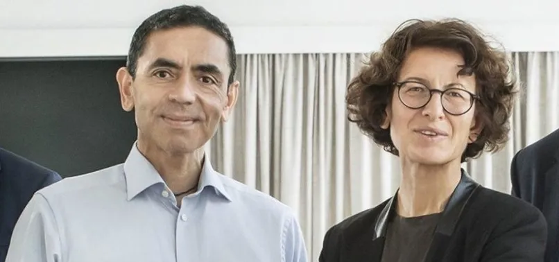 New York Times Türk bilim insanları Uğur Şahin ve Özlem Türeci'yi kurtarıcı olarak tanıttı