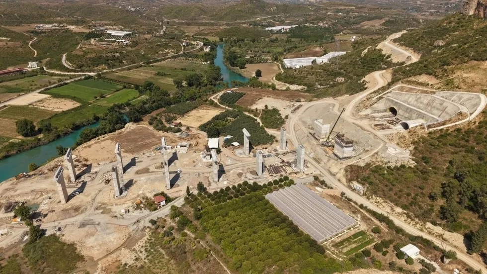 1787647408683.jpeg Antalya ile Alanya arası 2,5 saatten 36 dakikaya düşecek - 6