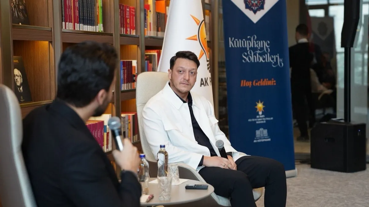 Mesut Özil: Telefonumda en ünlüsü sayın Cumhurbaşkanı gerisi yalan