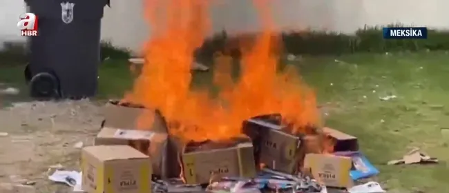 meksikada-aileler-lgbt-dayatmasina-karsi-yurudu-lgbt-propagandasi-yapan-okul-kitaplari-yakildi-1693321413206.jpg Meksika’da aileler LGBT dayatmasına karşı yürüdü! LGBT propagandası yapan okul kitapları yakıldı - 3