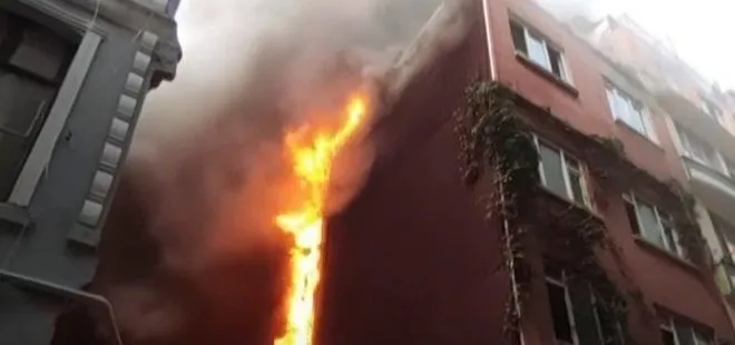 Beyoğlu’nda 5 katlı binada yangın