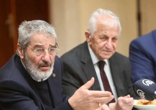 Gazeteci-yazar Sadık Albayrak'tan gençlere önemli nasihat: Bu topraklara layık bir nesil olarak mücadele verelim - 1