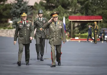 Rusya Genelkurmay Başkanı ile görüşme olumlu geçti