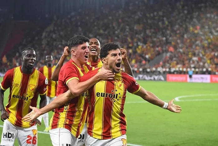 Süper Lig'e iyi bir başlangıç yapan Göztepe, 9 haftada 16 puan topladı. (A Haber arşiv)