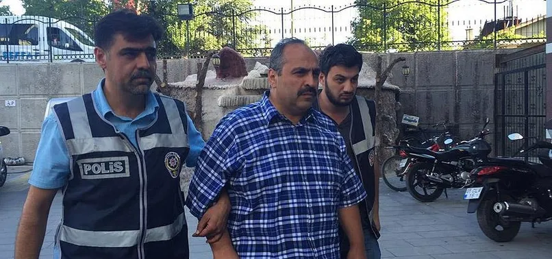 Konya'da FETÖ'nün sözde bölge imamının çöp kutusundan yırtık 1 dolar çıktı