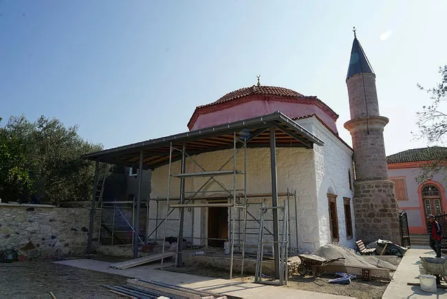 Ayvalık’taki 7 asırlık Osmanlı camisinin restorasyonunda sona yaklaşıldı