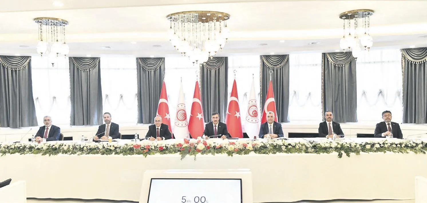 Herkes elini taşın altına uzatacak! Ekonomi ve İstişare Toplantısı'ndan enflasyonla topyekün mücadele kararı!