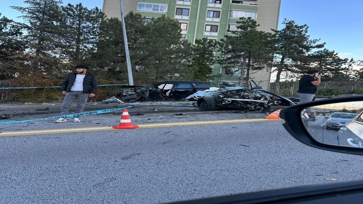 Ankara'da iki otomobil çarpıştı: 1 ölü 2 yaralı