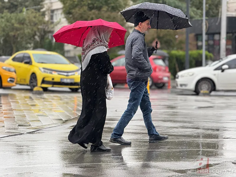 İstanbullular hazır olun! Meteoroloji'den sağanak alarmı: Saat saat belli oldu! Şemsiye ve botsuz çıkmayın 8