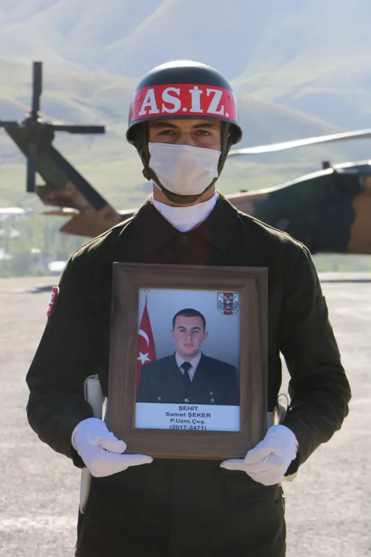 Son dakika: Pençe-Yıldırım şehidi Piyade Uzman Çavuş Samet Şeker'e son görev - 4