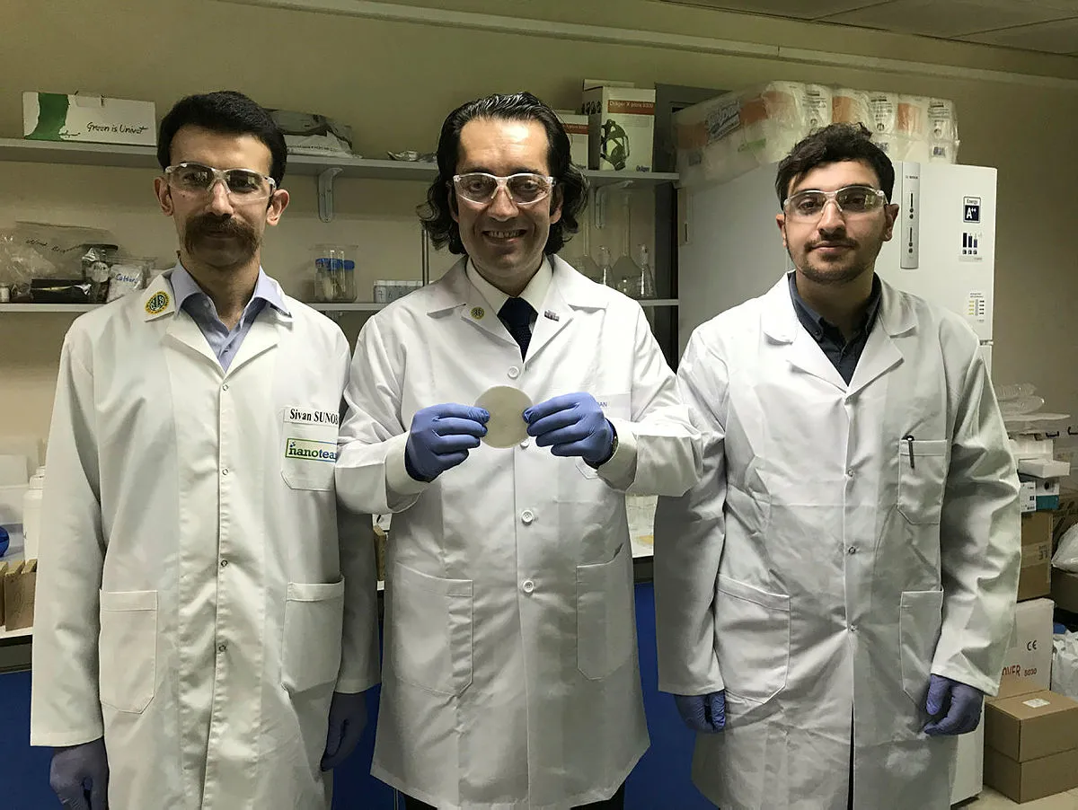 Türk bilim adamları, çelikten daha güçlü ve hafif nanoselüloz film üretti