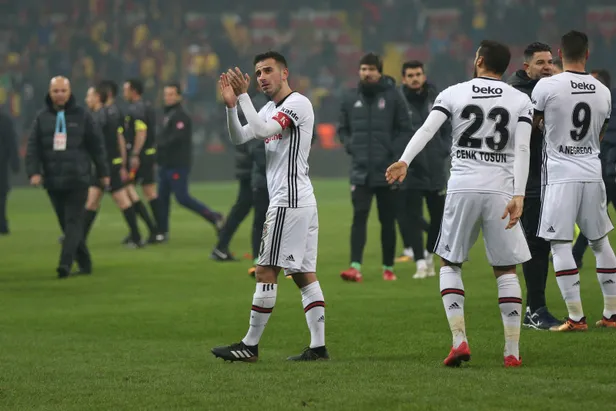 Beşiktaş başkanlık seçimi CANLI İZLE ASPOR | 2023 BJK seçimi sonucu açıklandı? Başkan kim oldu, adaylar kaç oy aldı?