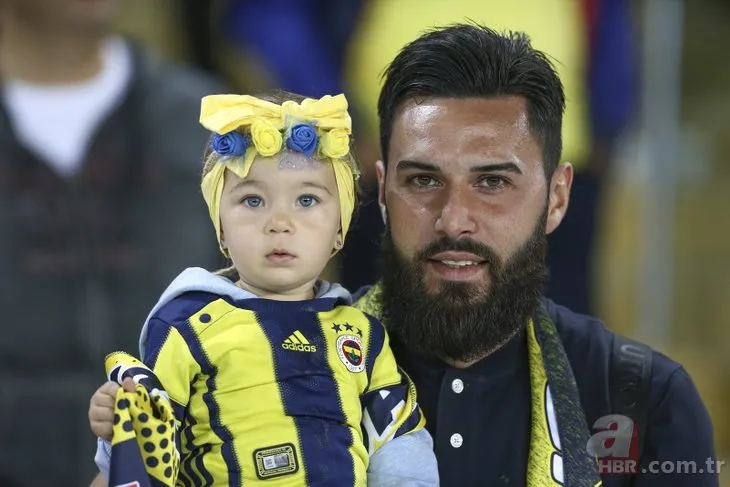 Fenerbahçe’nin yeni transferi Adil Rami hem taraftarı hem de Ersun Yanal’ı çıldırttı!