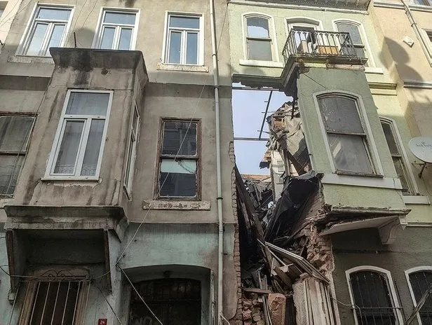 Son dakika: İstanbul'da bina çöktü! Ekipler olay yerinde - 2
