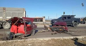 Adana’da feci kaza! Araç ikiye bölündü