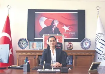 Futbolcu kadın kaymakam
