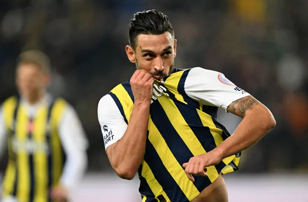 kayserispor-fenerbahce-maci-bugun-saat-kacta-hangi-kanalda-20-aralik-carsamba-fb-maci-sifresiz-izlenir-mi-muht-1703071961473.jpg Kayserispor Fenerbahçe maçı bugün saat kaçta, hangi kanalda? 20 Aralık Çarşamba FB maçı şifresiz izlenir mi? Muhtemel 11'ler... - 1